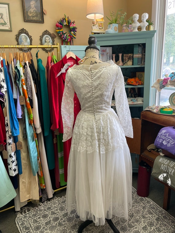 Size 6 Stunning 1950s Tea Length Wedding Dress w/Allo… - Gem