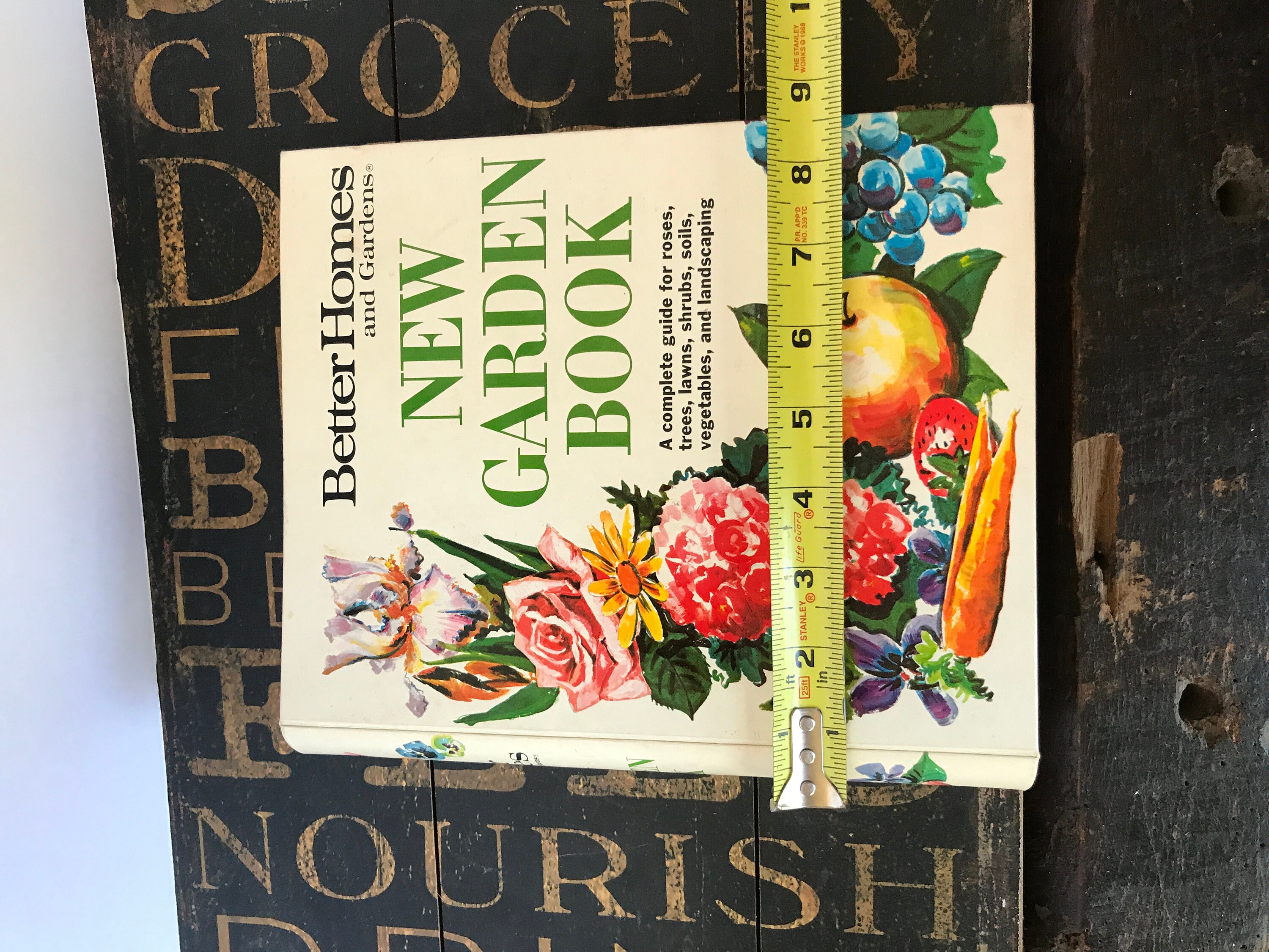 Better Homes & Gardens New Garden Book Binder 1974 Vintage Gardening