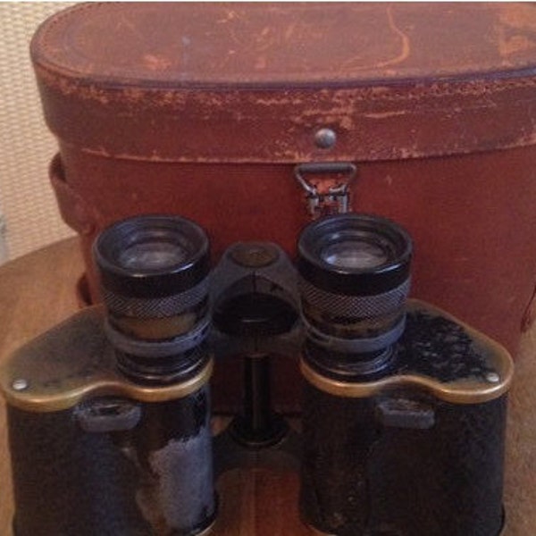 WWI French Military Binoculars Saint Cyr 8 x 32 Paris in Leather Case
