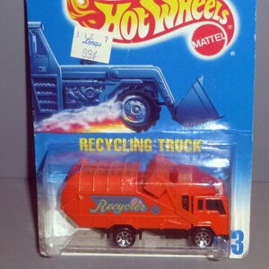 Mattel Hot Wheels RECYCLING TRUCK Blue Card *MOC #143 1991