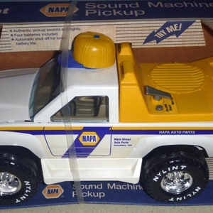 NYLINT NAPA Sound Machine Pickup Truck Delivery Vehicle In Box Vintage 1993 Made In USA