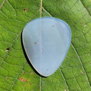 Brazilian agate stone guitar pick, standard, 1.4 mm - P1668
