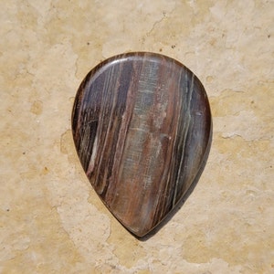 Versteinertes Holz Stein Plektrum - Teardrop, 2,8 mm - P1555