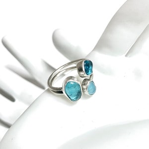 Multi stone adjustable silver ring, blue glass ring, free form bypass ring, custom made ring, glass jewelry, open silver ring, wrap ring