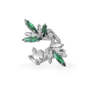 Emerald Green Ring, Green Crystal Ring, Adjustable Ring, Bridal Jewelry, Prom Jewelry, Statement Ring, Swarovski Ring, Delicate Ring.