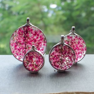 Round HEATHER terrarium pendant, dried heather, terrarium necklace, plant jewelry, soldered jewelry, real dried flower pressed flower