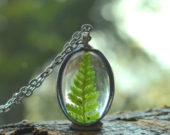 Tiny oval FERN terrarium pendant, terrarium necklace, real dried fern, plant jewelry, real dried flower, forest necklace, pressed flower