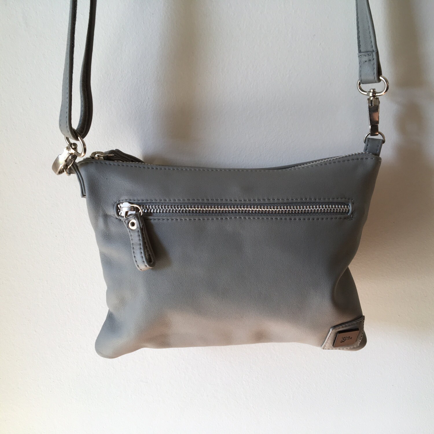 Simple Leather crossbody bag. Simple yet stylish made from Etsy