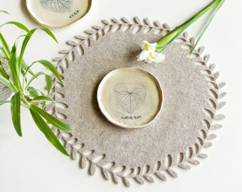 Tovaglietta floreale / Centrotavola / Tovaglietta natalizia / Ghirlanda / Decorazione da tavola / Tovaglietta in feltro