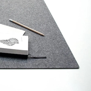 Graue Schreibtischunterlage/ Filzmatte/ Laptop Matte/ Eco-felt / Verschiedene Größen Matte/ Eco-felt