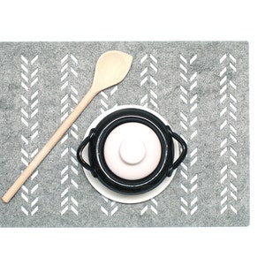 Gray Placemats / Set of Felt Mats / Rectangle Placemat / Felt Placemats / Modern Placemats / Table Mat / Geometric Mat