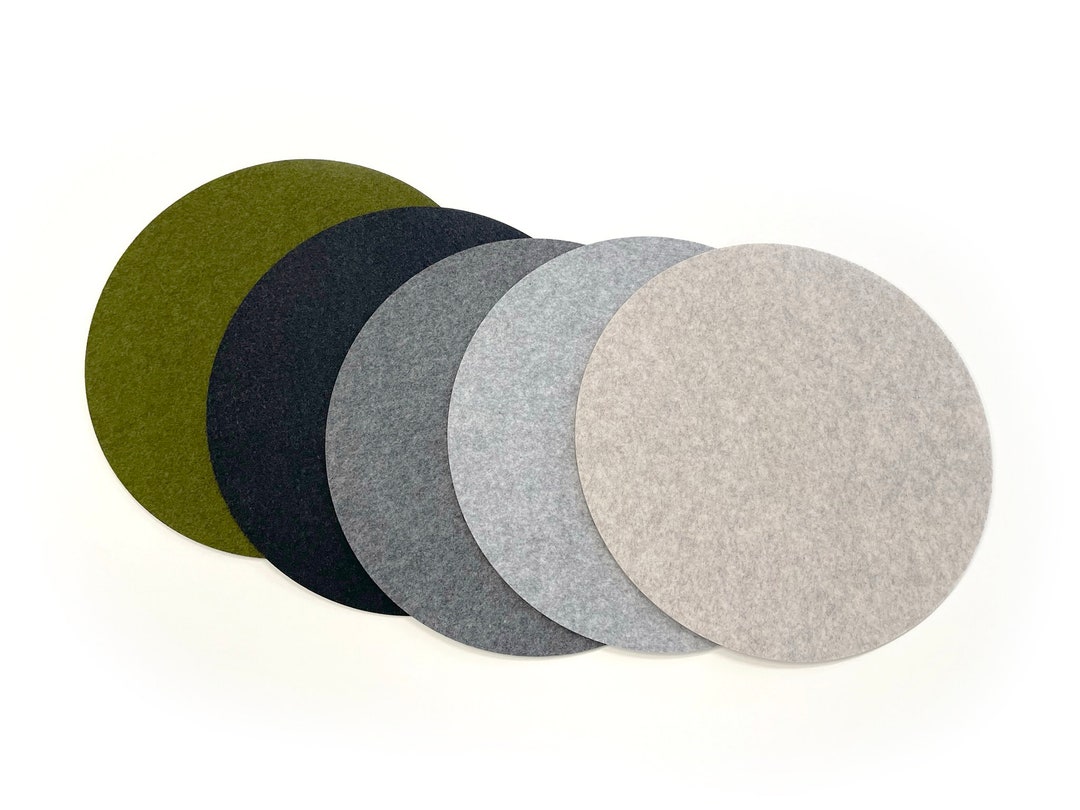 Round Placemats / Minimalistic Felt Table Mats / Sets of 4,6,8