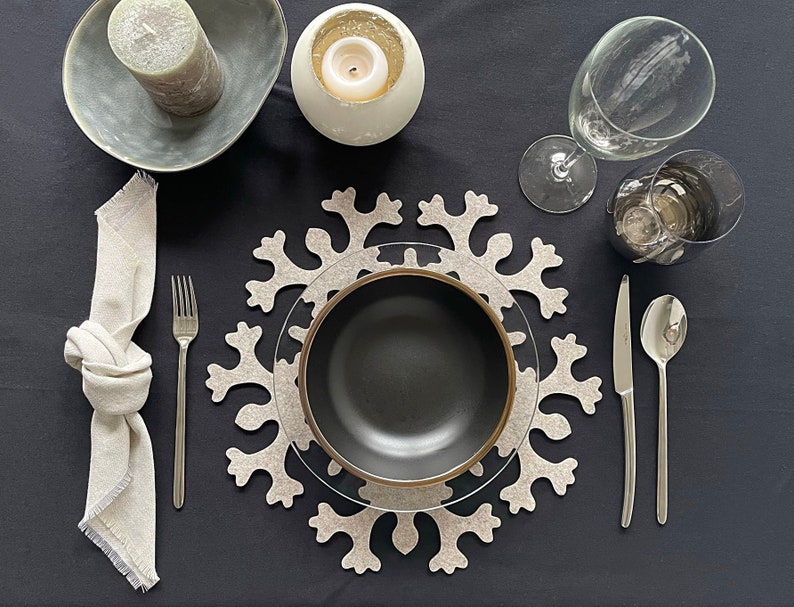 Set Snowflake Placemats / Coral Placemats / Round Placemats / Marine