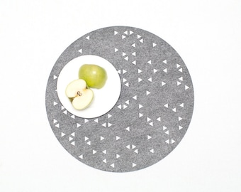 Set Round Placemats / Gray Placemat / Felt Placemat / Felt Table Cover / Modern Table Mats