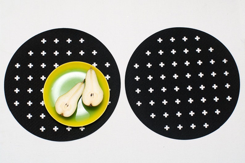 Round Placemat / Set of 2/4/6/ Black Placemats / Felt Placemat Etsy