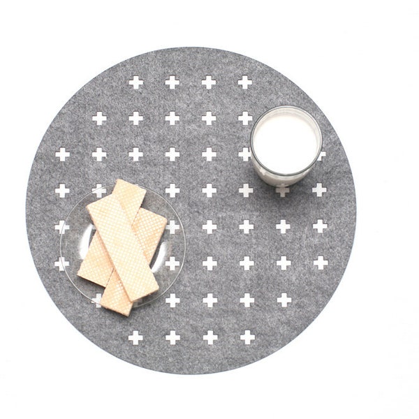 Round Placemat / Gray Placemats / Felt Placemat / Scandinavian / Cross Plus / Geometric Pattern / Modern Table Mats