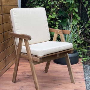 Custom Outdoor Seat Cushion / Outdoor Furniture Cushion and Foam / Fade Resistant Cushion Cover / Cushion 2&quot; (5.5 cm) thick