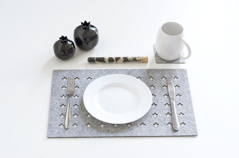 Set of Rectangle Placemats / Swiss Cross Pattern / Felt Placemats / Rectangular Placemats / Modern Table Mats / Geometric 画像 4