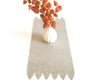 Contemporary Table Runner / Modern Table Decor / Table Centerpiece / Nature Garden Decor / Dining Room / Kitchen Decor / Felt Runner