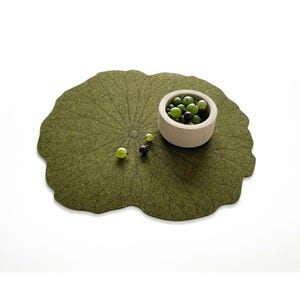 Mantel individual "Hoja de Loto" / Centro de mesa / Mantel individual de fieltro verde / Mantel individual redondo / Mantel
