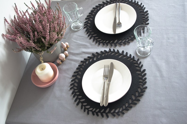 Floral Placemats /Wreath / Placemat Set / Gray Placemats / Table Mat / Table Decor / Holiday Decor image 9