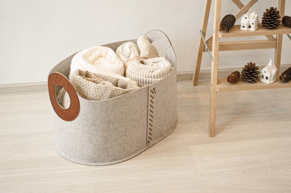 Großer Korb für Decken, Kaminholz, Zeitschriften, Spielzeug und Schals Strickzeug/ Robuster Holzkorb/ Filz + Veganes Leder Korb