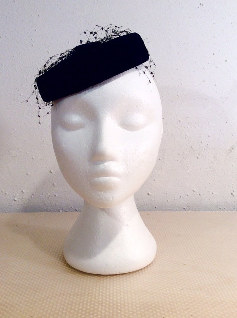 Rockabilly Style Vintage 1940's Pillbox 