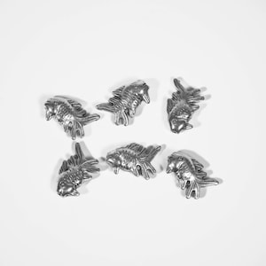 20x14mm Vintage Fish-shaped Silver-plated Plastic Beads, Nautical, Beach, Vacation, Fishing, Lightweight Fish Charms Pendants
