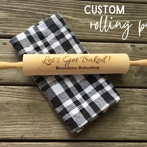Engraved Wooden Rolling Pin: Personalized Baking Gift