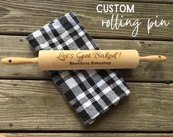 rolling pin, mother's day gift, housewarming gift, engraved rolling pin, name rolling pin, unique wddding gift, wooden rolling pin