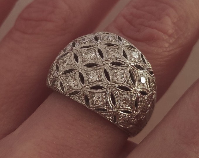Ring "Stile Fiorentino" 750‰ white gold and natural diamonds