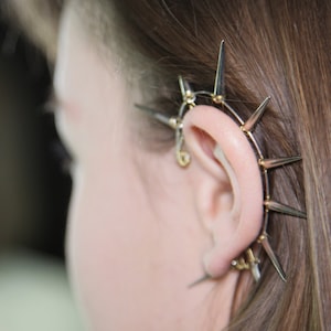 Spiked Ear Cuff, Punk Earring, Spike Earrings for Women, No Piercing Cuffs, Steampunk Cyberpunk Spooky Jewelry for Rocker, Earrings Grunge