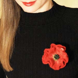 Red Flower Pin Brooch Felted Wool Flowers Jewelry Floral Gifts for Women Traditional Mother&#39;s Day Jewelry Remembrance Day Gift for Mom