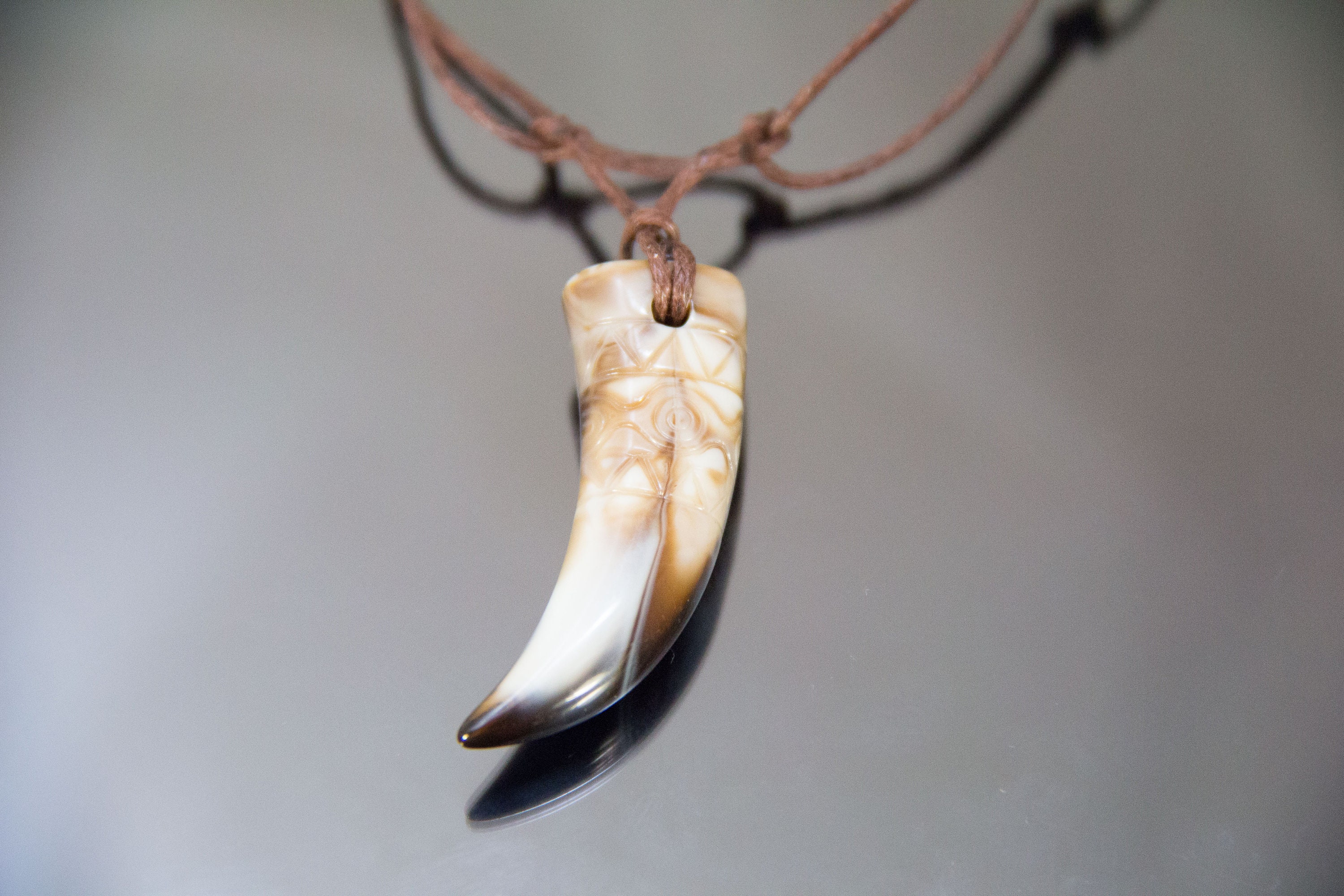 Zahn Halskette, Faux Fang Tribal Löwenzahn Schmuck, Wilder Amulett Anhänger,  Safari Tier Talisman, Wolf, Bär, Tigerzahn Geschenk, Mens Choker