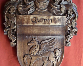 Escudo heráldico personalizado, brasão de família, emblema de madeira personalizado, arte em madeira para casamento, brasão com nome esculpido à mão, marcenaria, artesanato em madeira