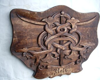 Brasão heráldico, brasão de família personalizado, escudo personalizado, emblema de madeira, arte em madeira para casamento, brasão com nome esculpido à mão, marcenaria, artesanato em madeira