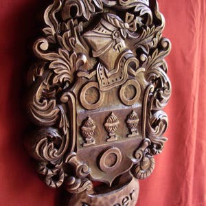 Custom Family Crest Coat of Arms Personalized Shield Wooden Emblem Wedding Wood Art Heraldic Hand Carved Name Crest Woodworking Woodcraft