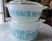 Set of (2) Vintage Pyrex Turquoise Amish Butterprint Casserole Dishes (with lids) 471 (1 pt.) and 473 (1 qt.)