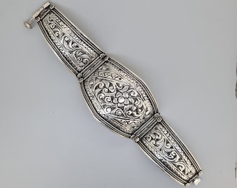 Vintage zilveren armband, oude tribale antieke zilveren etnische armband, tribal zilveren opvouwbare armband, zilveren platte brede armband, antieke armband