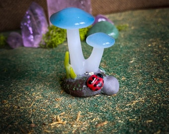 Hand-sculpted Glass Mushroom Figurine