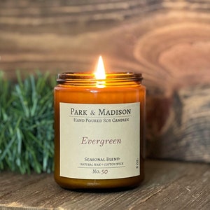 Bougie de soja à feuilles persistantes | Parfum pin et cyprès, pot ambré