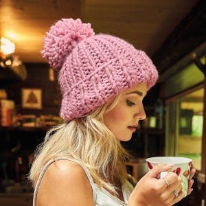 Oversized chunky knit beanie. Bobble Hat Unisex Pink Navy Cream Hat Winter Essential Cute Fashion Gifts Warm Cosy chunky yarn luxury pom pom