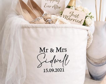 Gepersonaliseerde Mr & Mrs Keepsake-mand. Geborduurde koppels belemmeren Boo Love Aangepast Verjaardag Aangepaste naam Datum Huwelijkscadeau Slippers