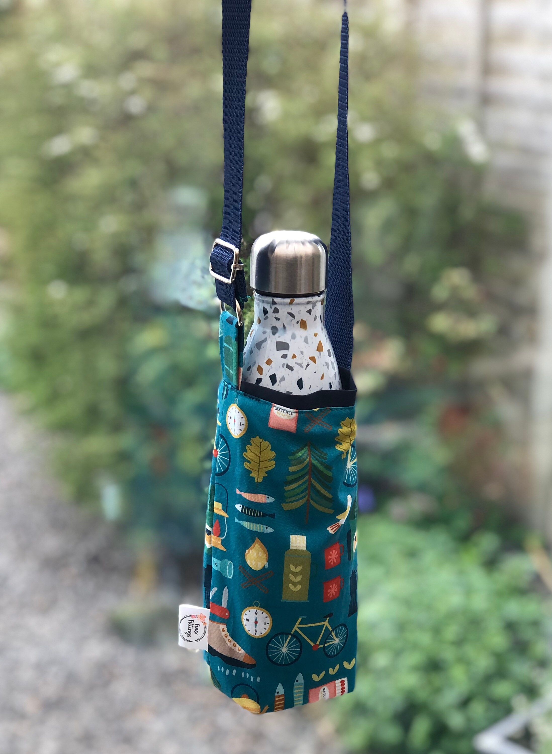 Water Bottle Carrier/ Cross Body Water Bottle Holder/ Hands Etsy UK