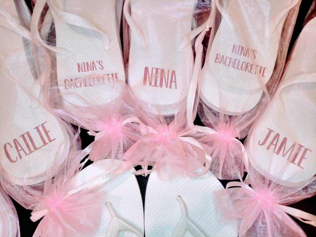 Custom Bridesmaid Flip Flops, Bulk Bridal Party Sandals, Beach Wedding Flip  Flops, Personalized Bride Tribe Gifts for Spa Bridal Shower -  Canada