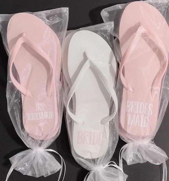Wedding Flip Flops - Personalized Flip Flops - Bride Slippers - Bridesmaid Gifts - Bridesmaid Flip Flops - Monogrammed Flip Flops