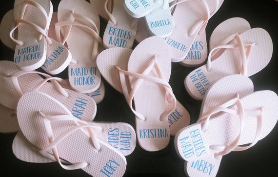 Bridesmaid Flip Flops - Bride Slippers - Bridesmaid Gifts - Personalized Flip Flops - Monogrammed Flip Flops