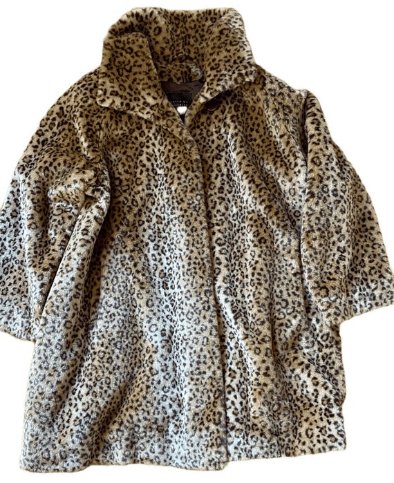 Leopard print faux fur coat