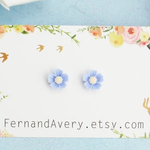 Dainty light blue forget-me-not flower stud earrings, 925 sterling silver, titanium, stainless steel. Small pale blue daisy, post earrings image 1