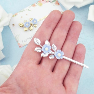 Dainty pale light blue Forget-Me-Not flower and leaf hairpin. Gold leaf flower hair pin. Silver leaves hair clip. Vintage style Grecian